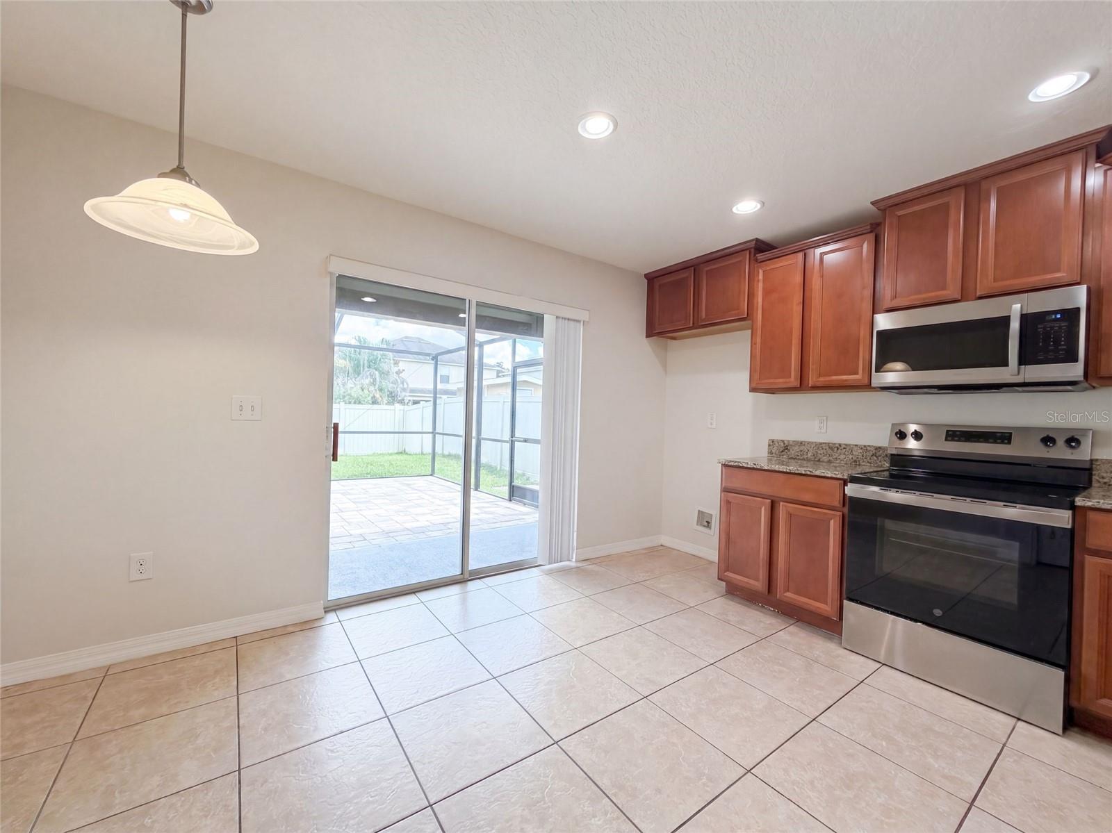 10418 WHITE PEACOCK PL