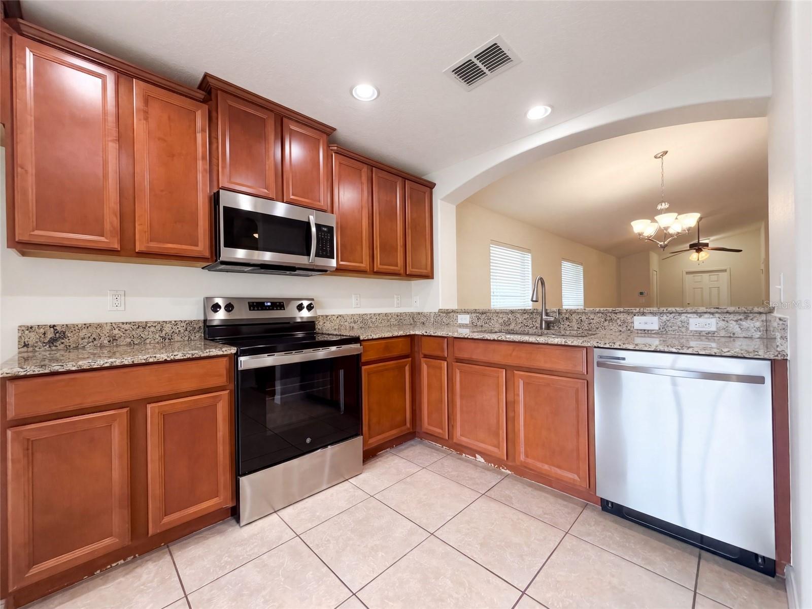 10418 WHITE PEACOCK PL