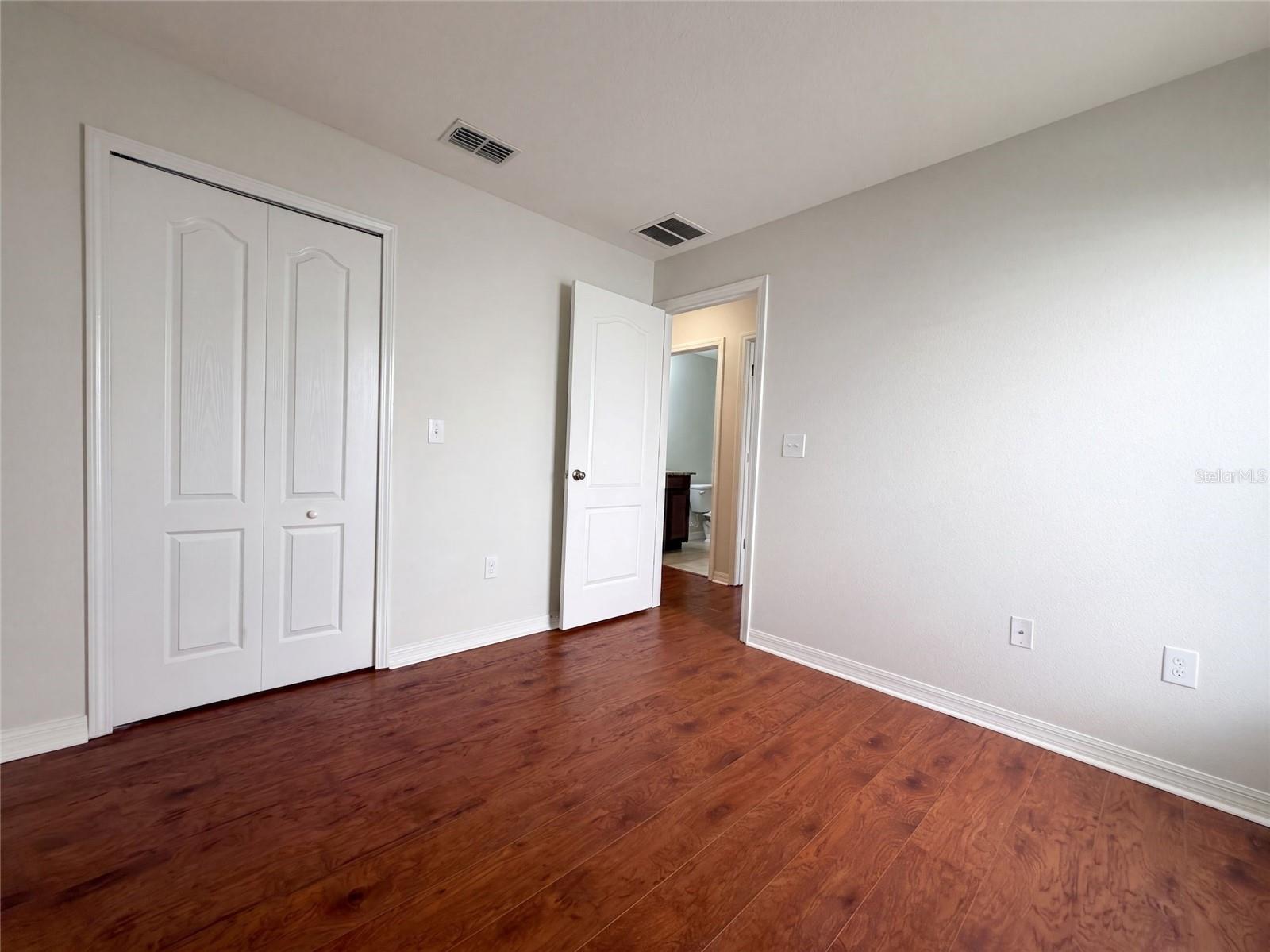 10418 WHITE PEACOCK PL
