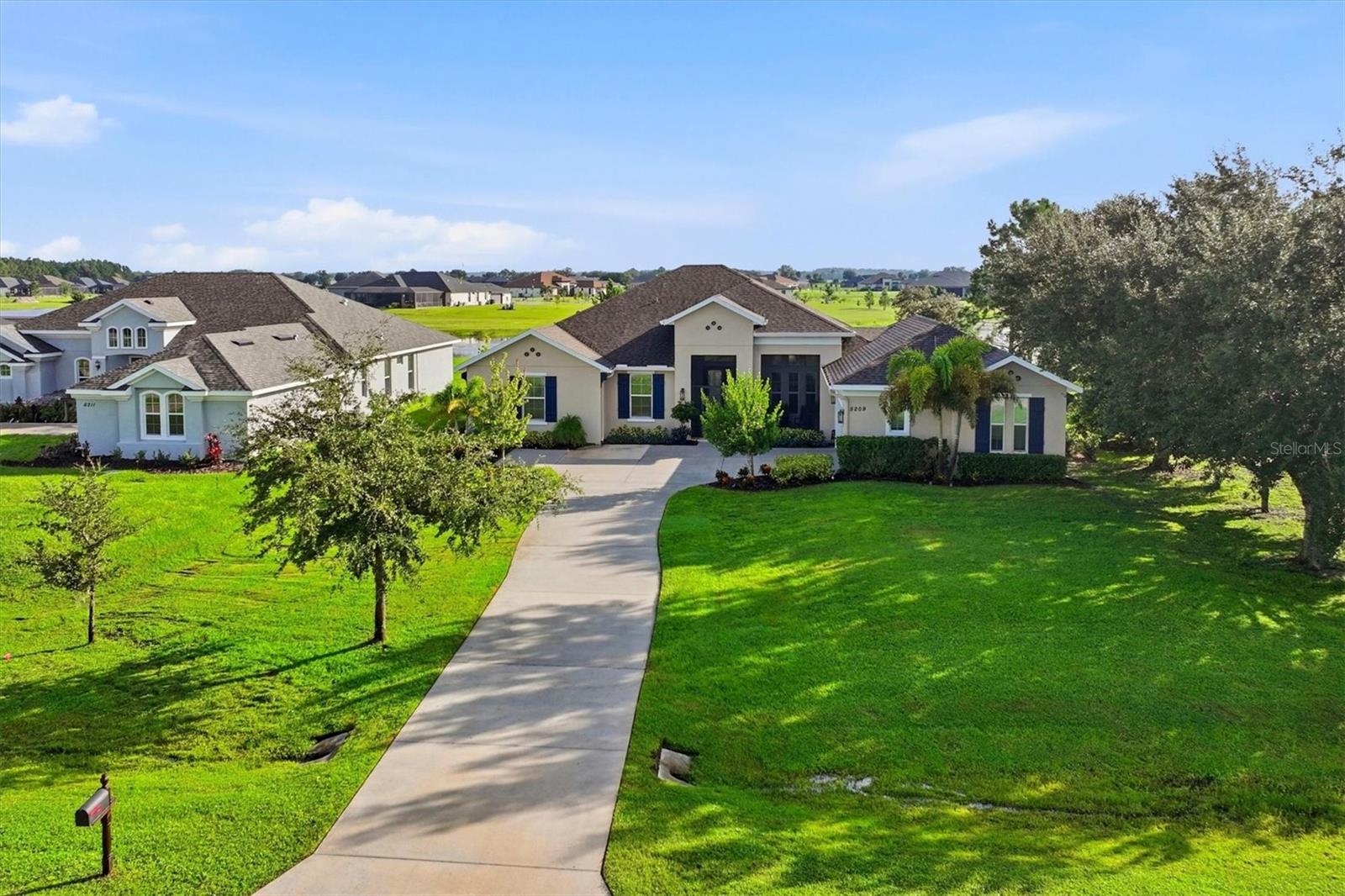 5209 LAKE VENICE DR