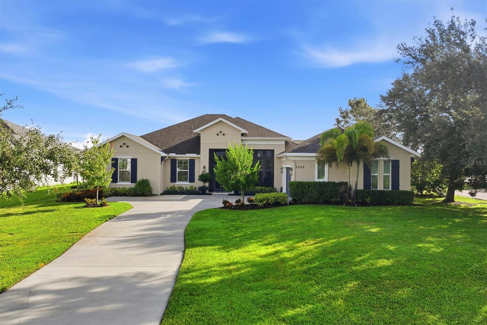5209 LAKE VENICE DR