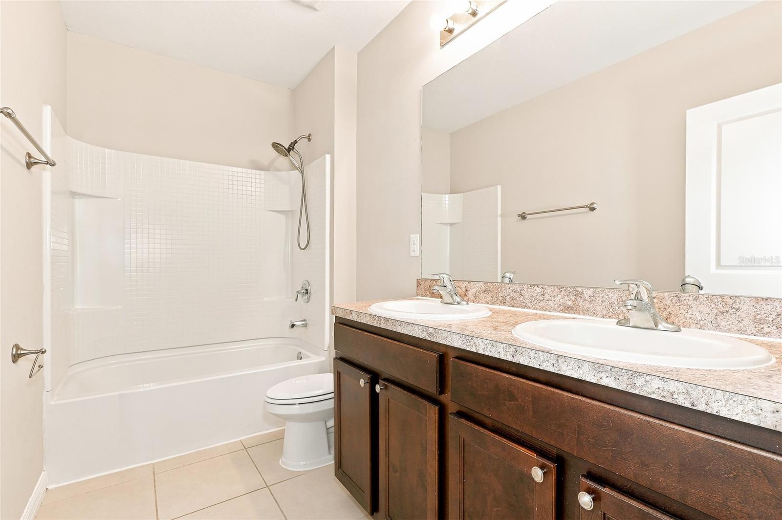36205 JENNY LYNNE CIR