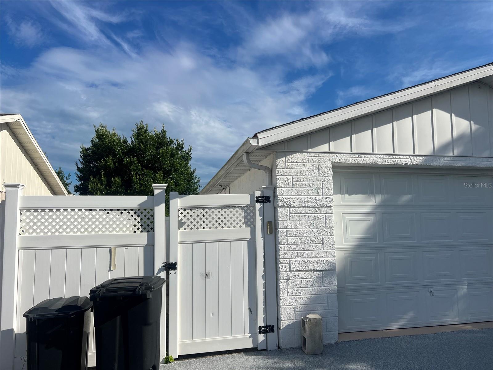 6211 MORAY AVE