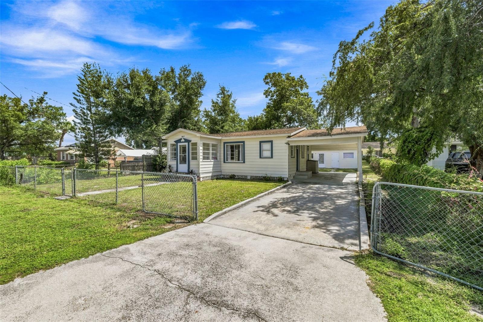 807 E ORCHID AVE