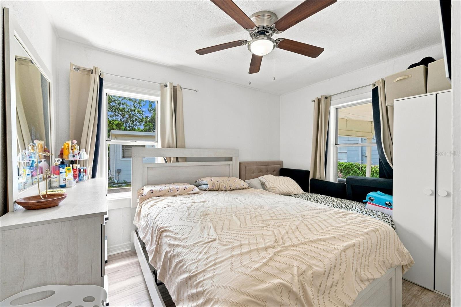 807 E ORCHID AVE