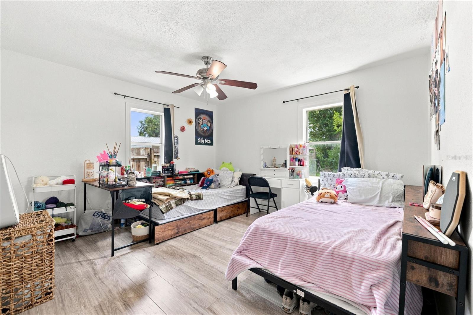 807 E ORCHID AVE