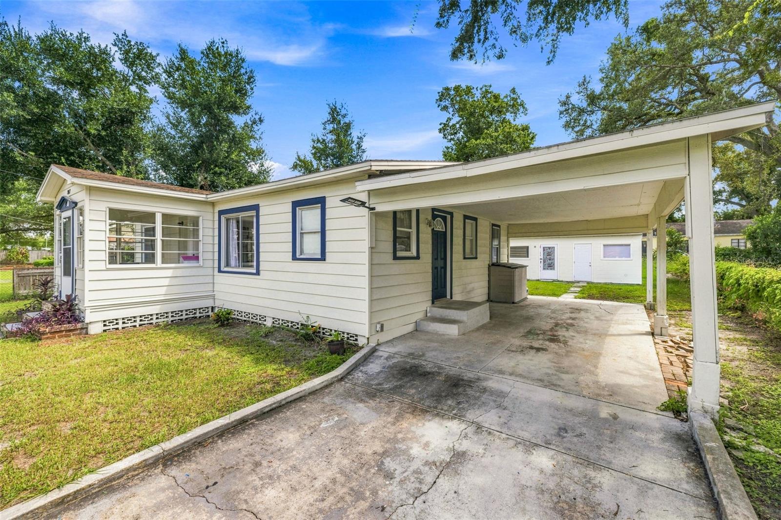807 E ORCHID AVE