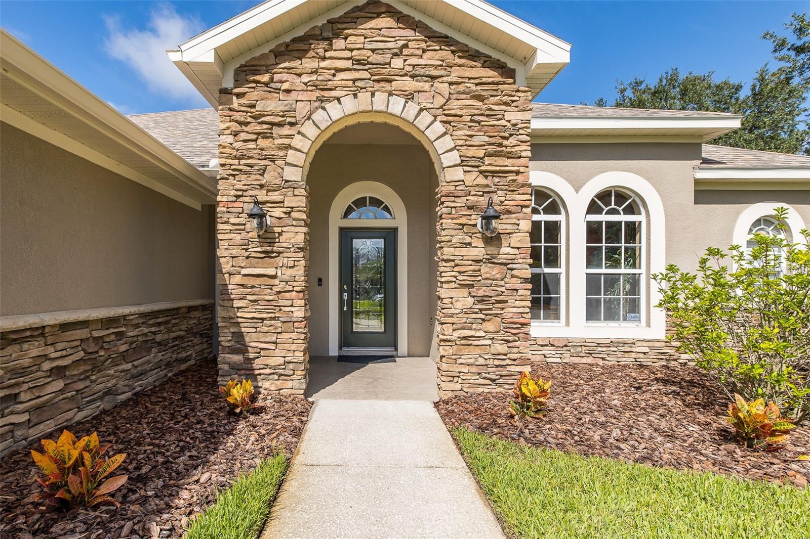 15220 OCTAVIA LN