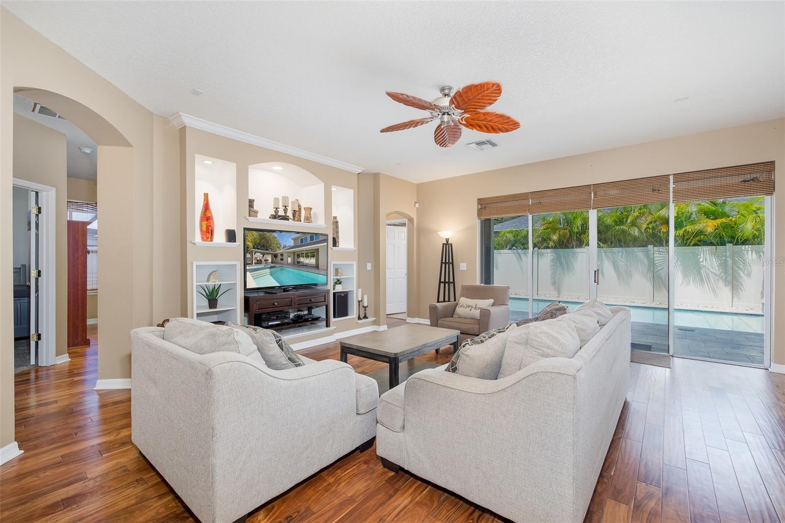15220 OCTAVIA LN