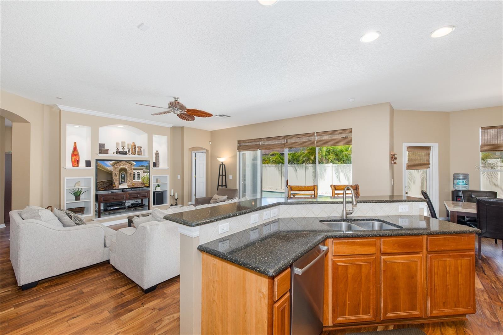 15220 OCTAVIA LN