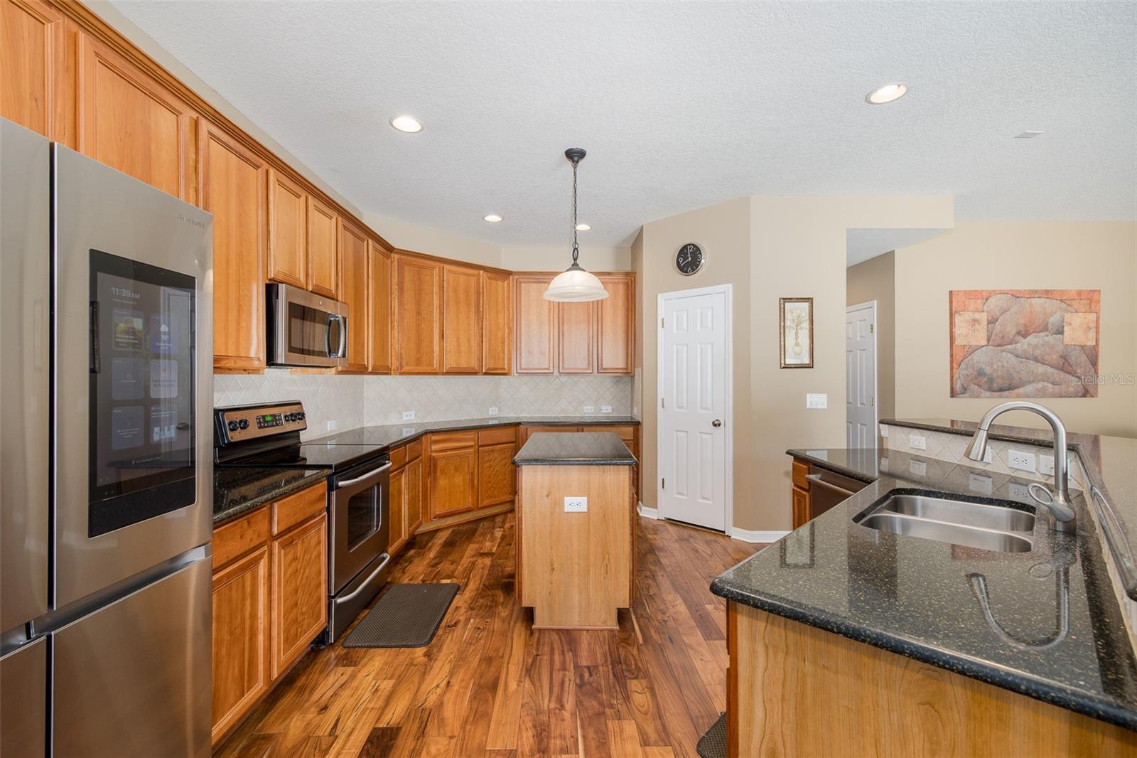 15220 OCTAVIA LN