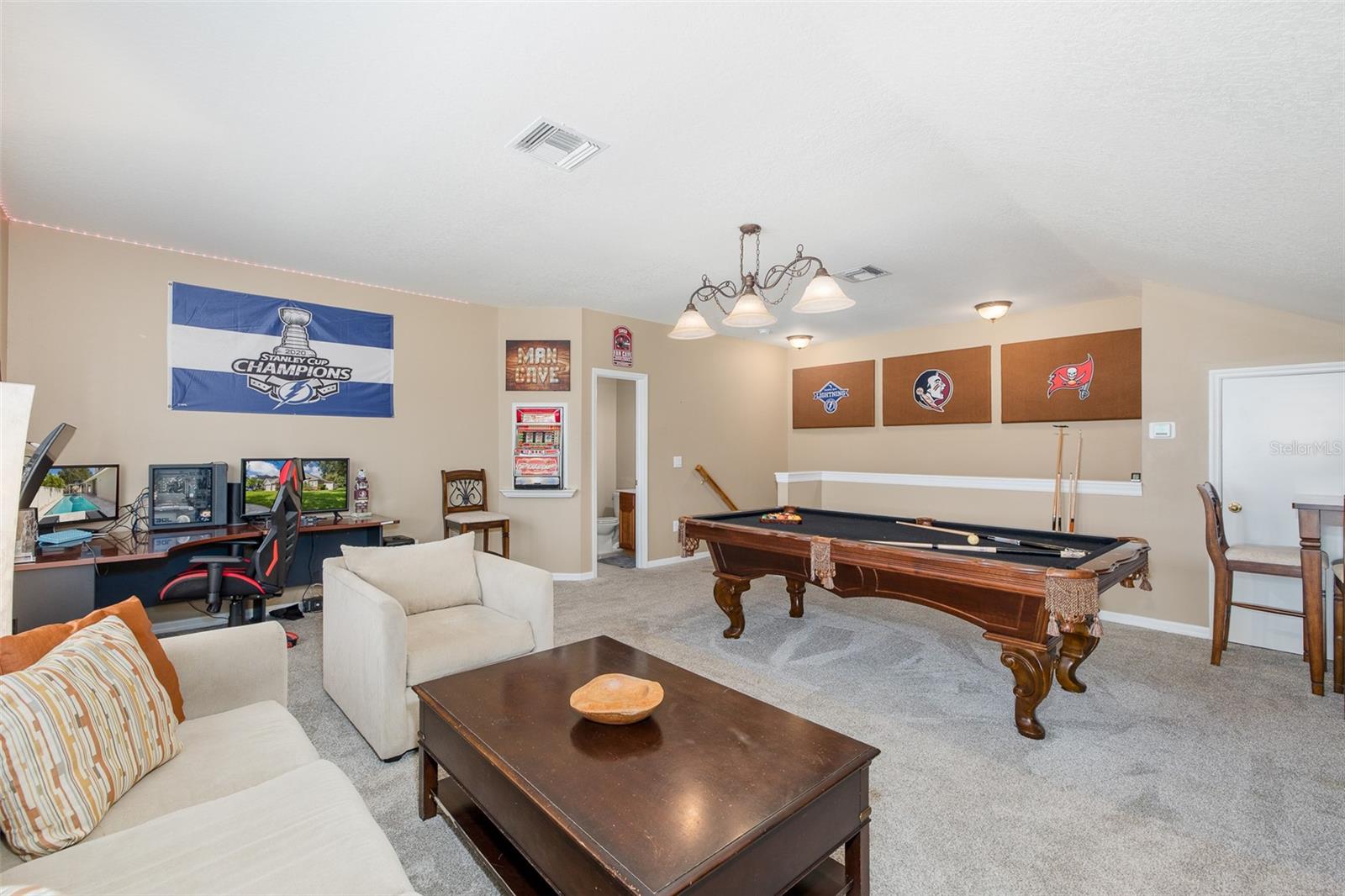 15220 OCTAVIA LN