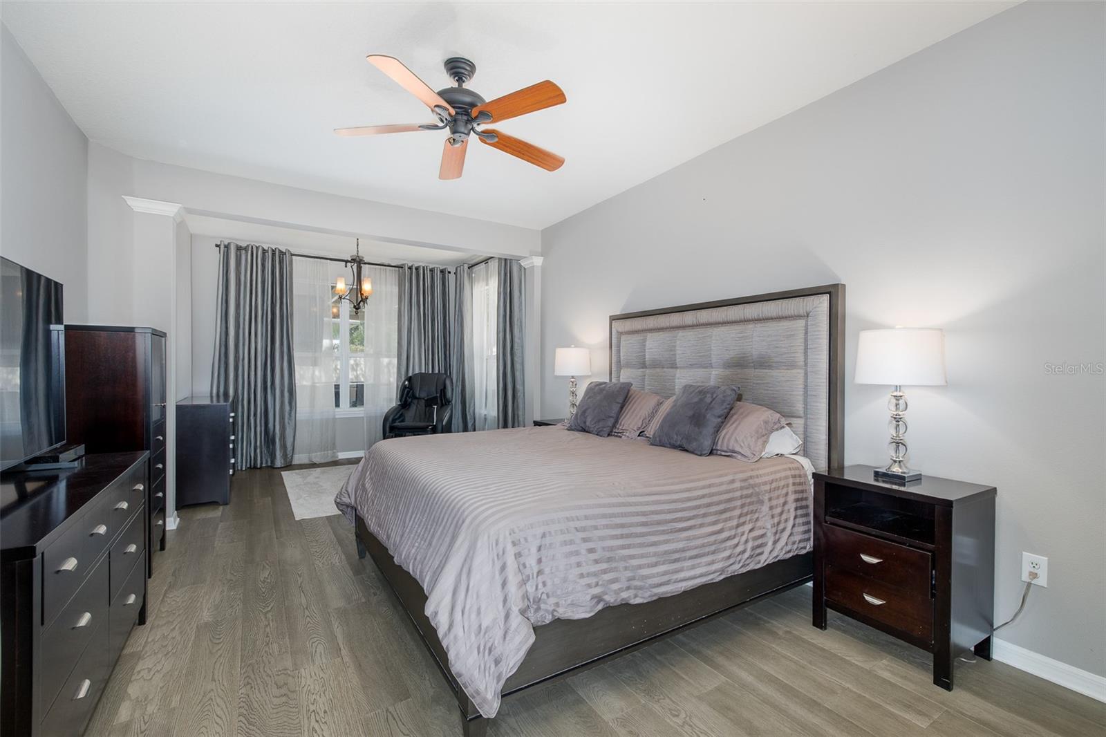 15220 OCTAVIA LN