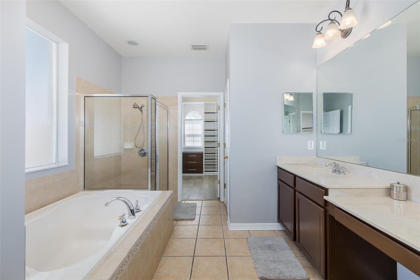 15220 OCTAVIA LN