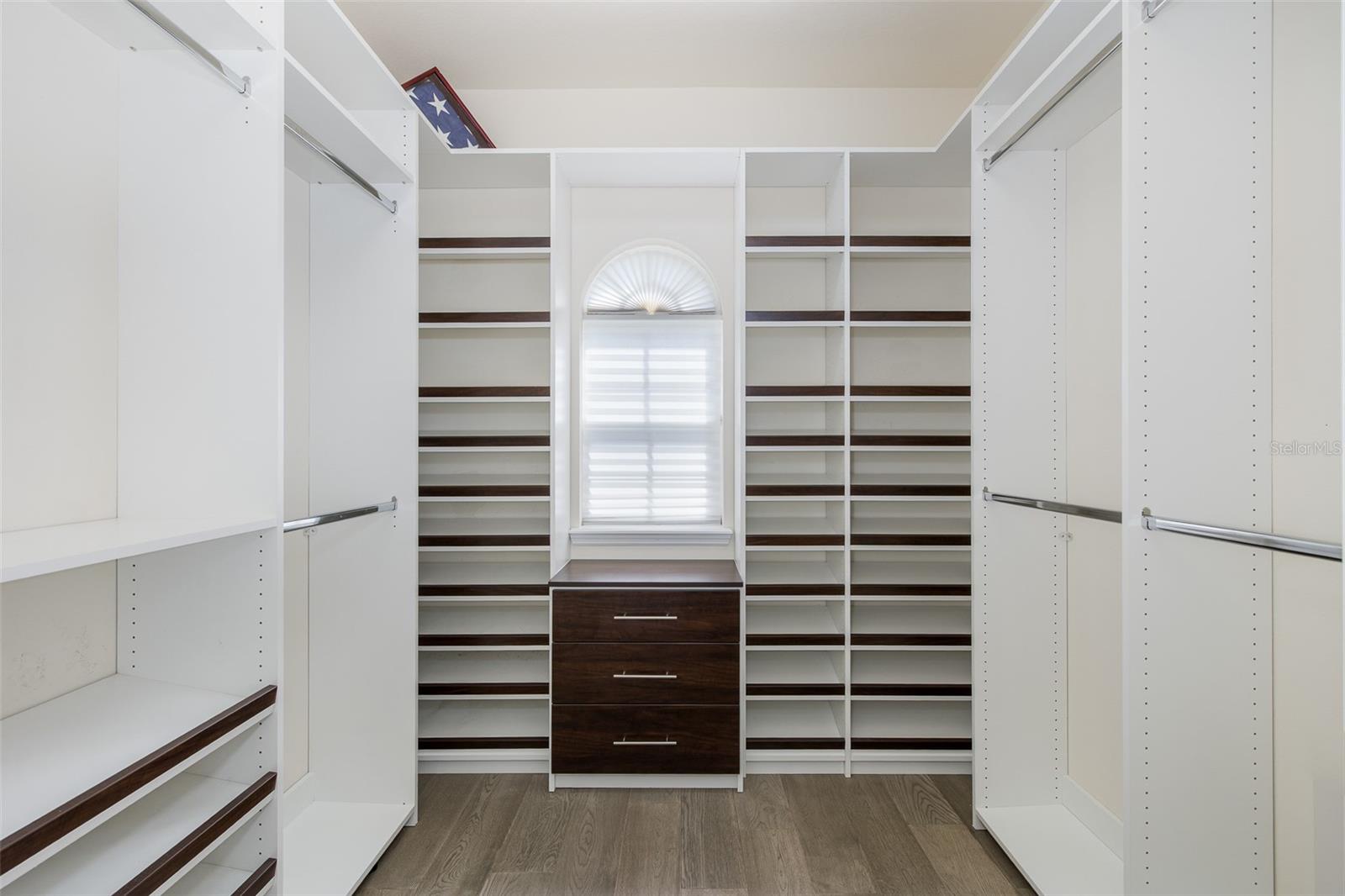 15220 OCTAVIA LN
