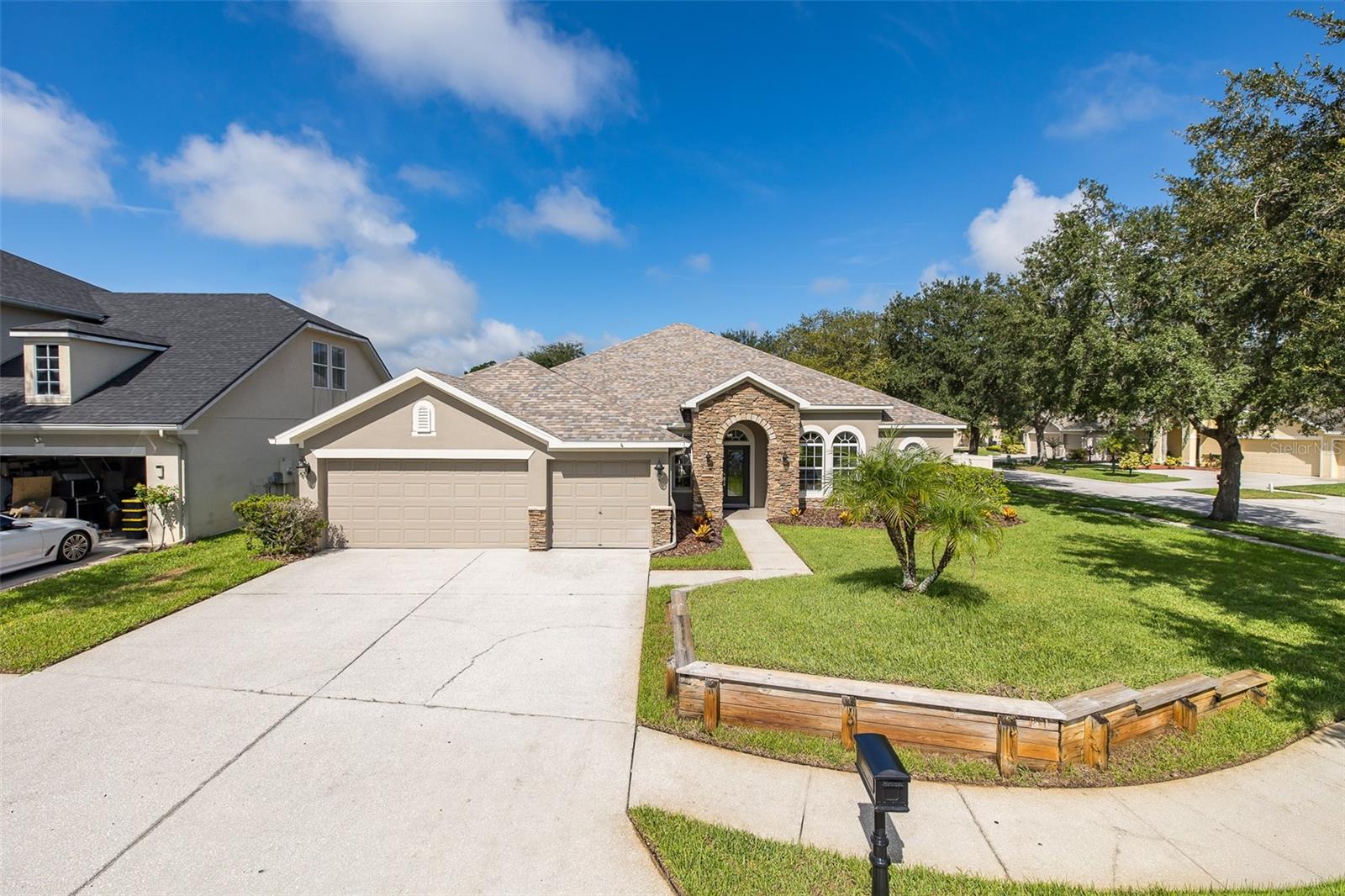 15220 OCTAVIA LN