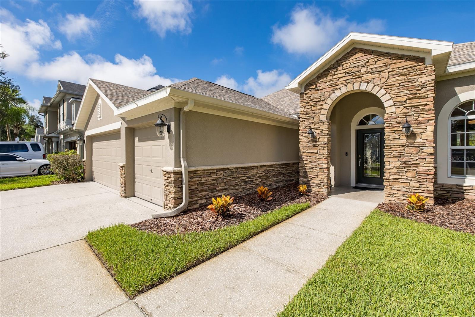 15220 OCTAVIA LN