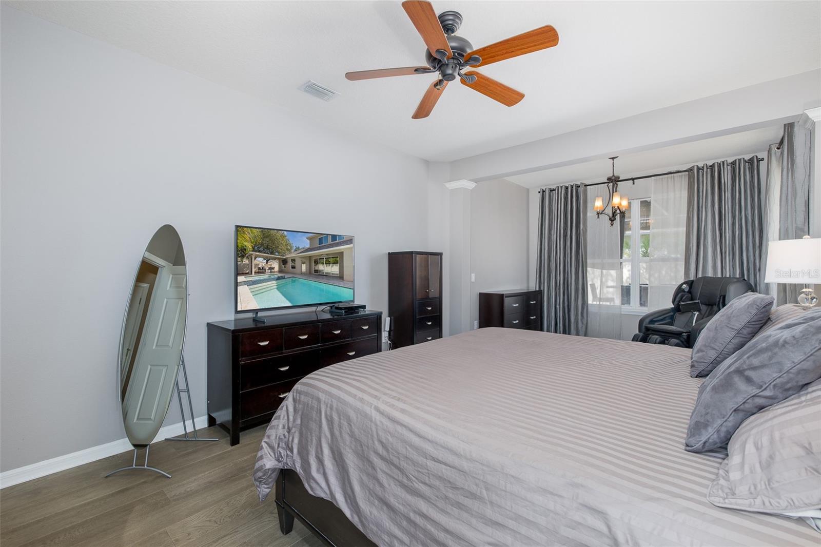 15220 OCTAVIA LN