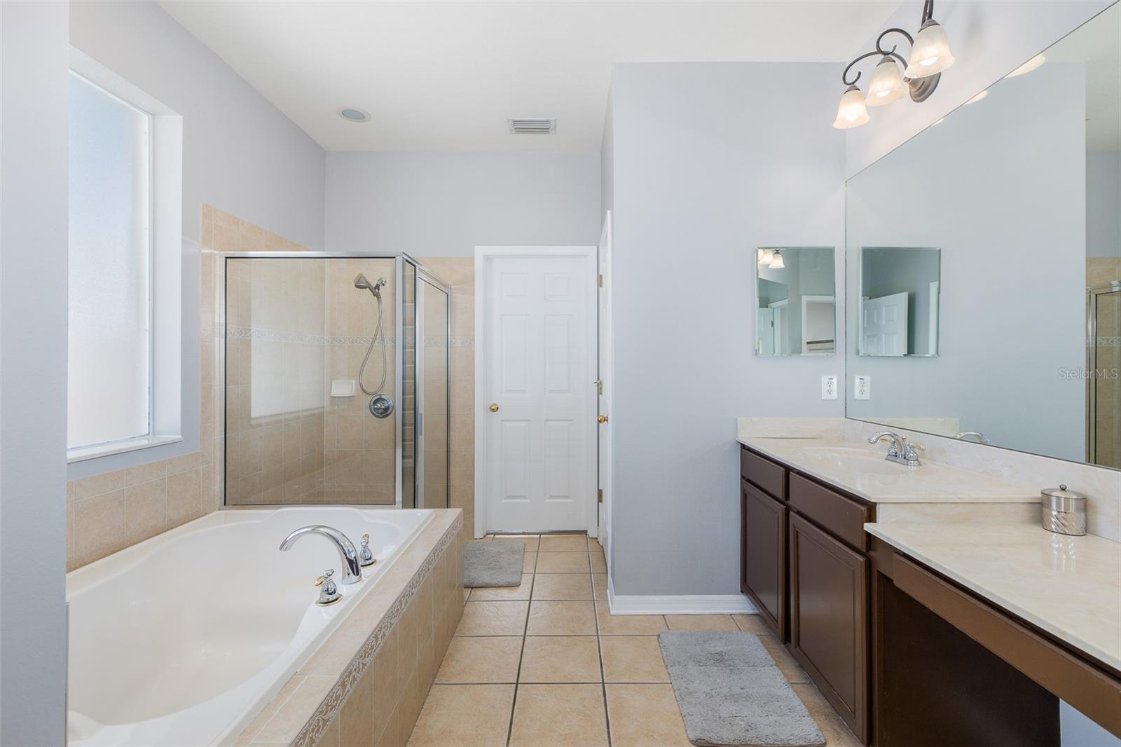 15220 OCTAVIA LN