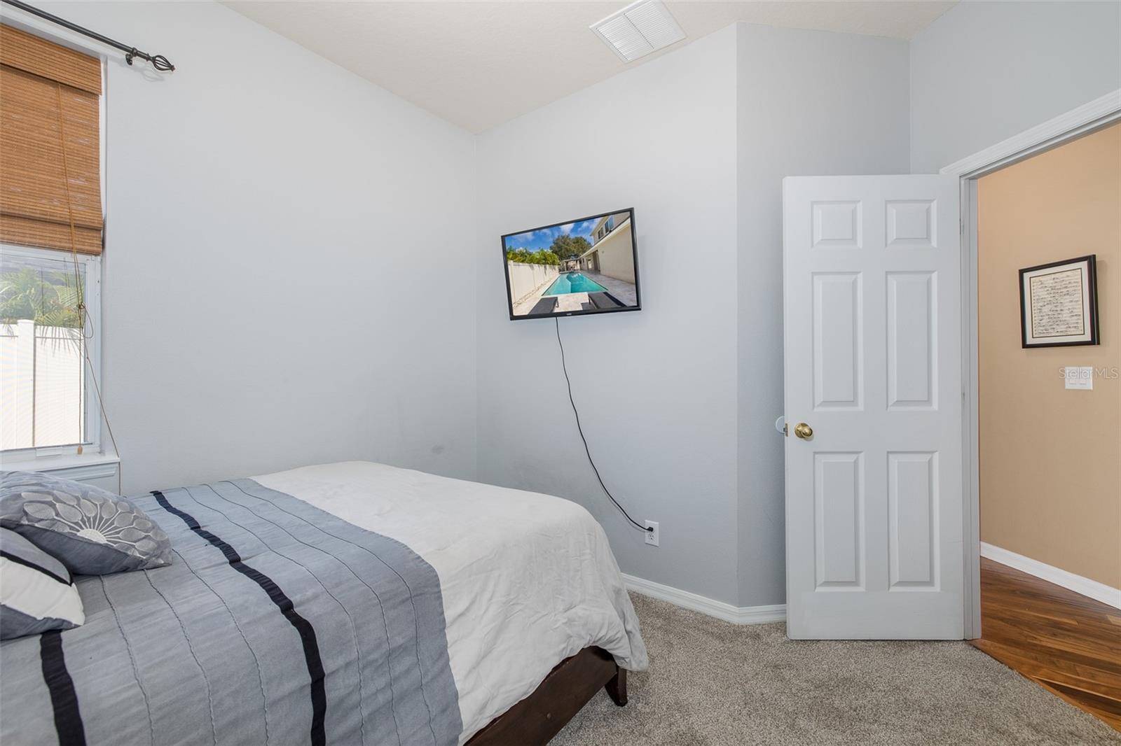 15220 OCTAVIA LN