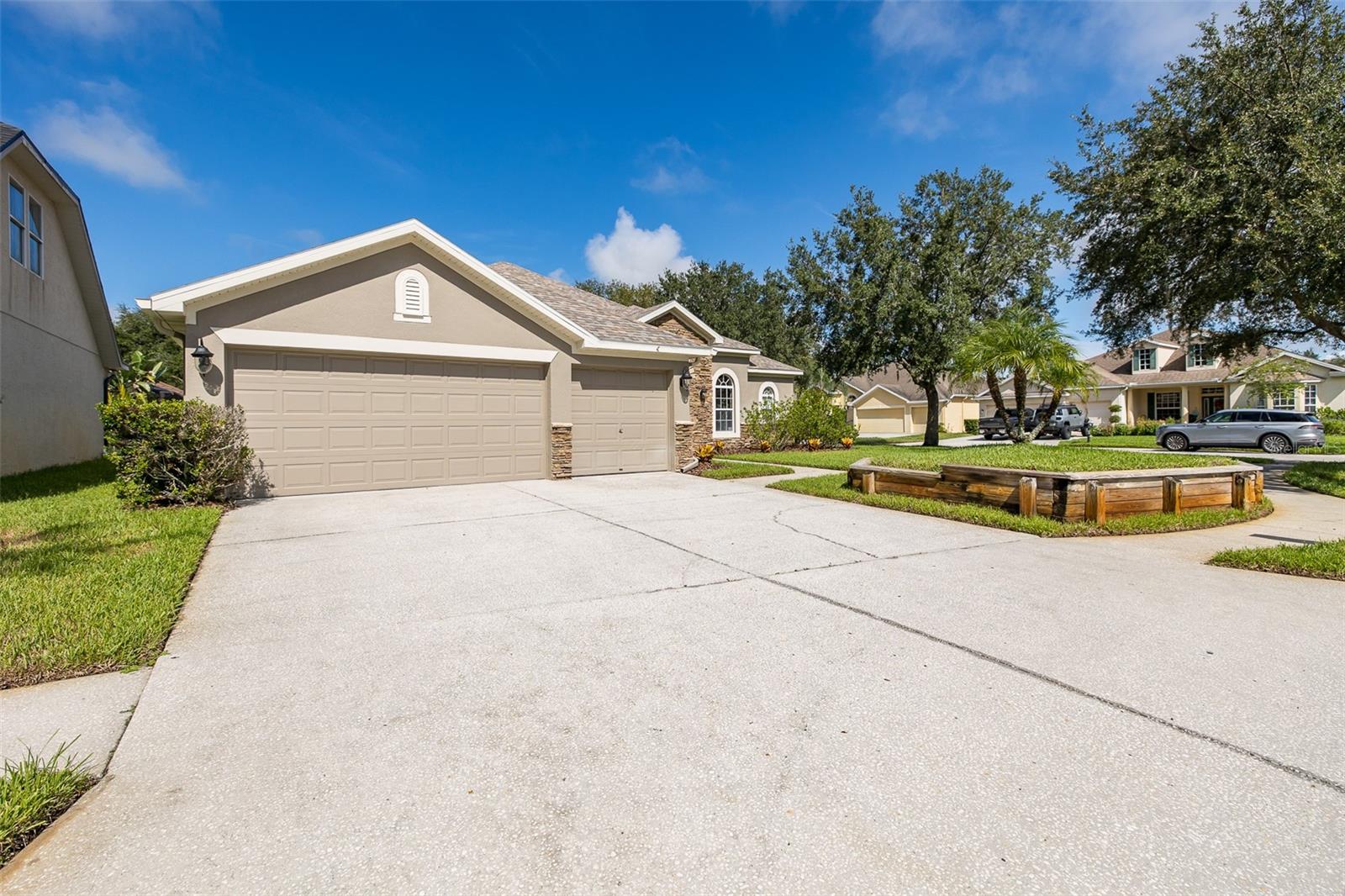 15220 OCTAVIA LN