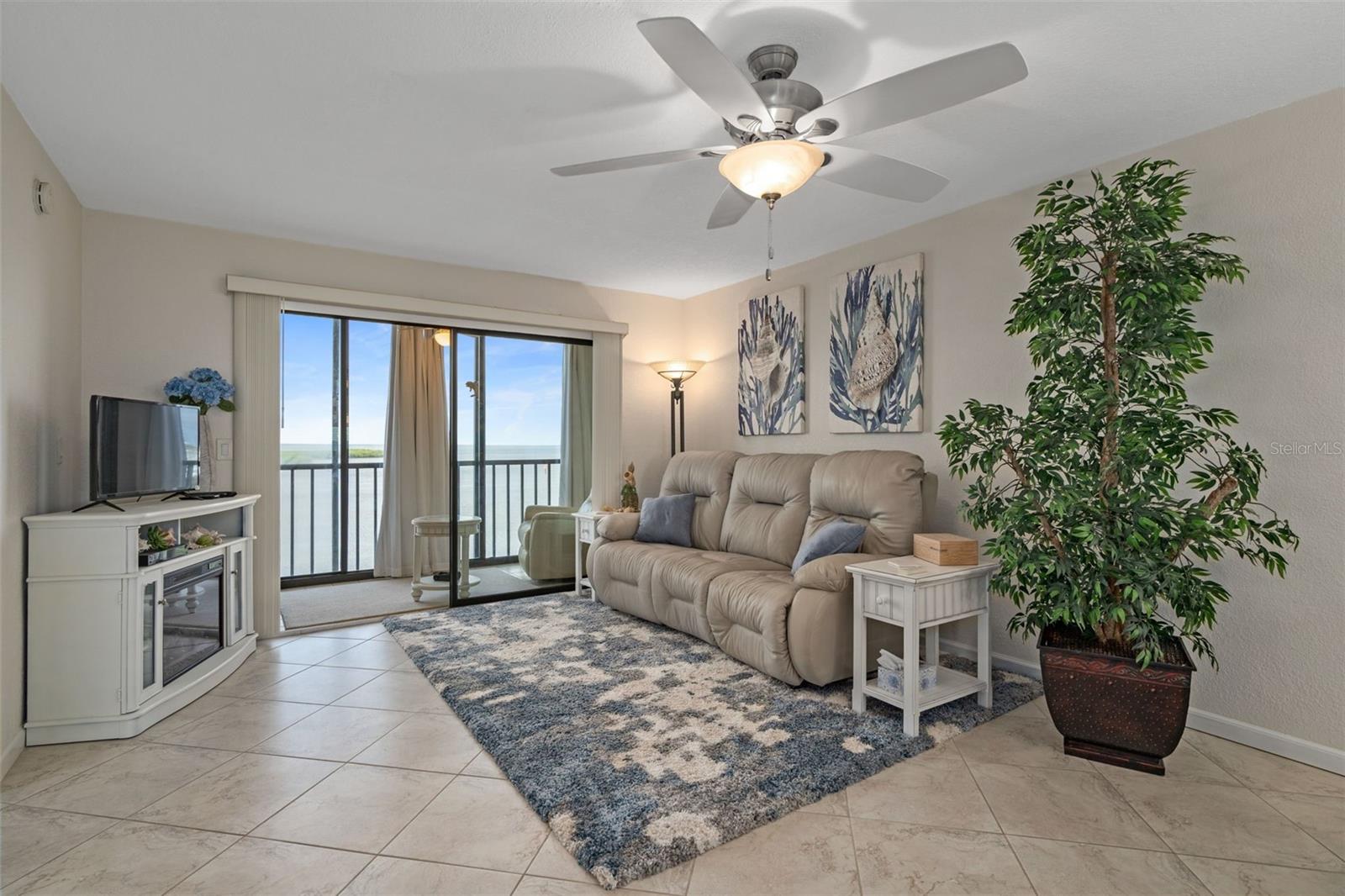 4620 BAY BLVD #1142