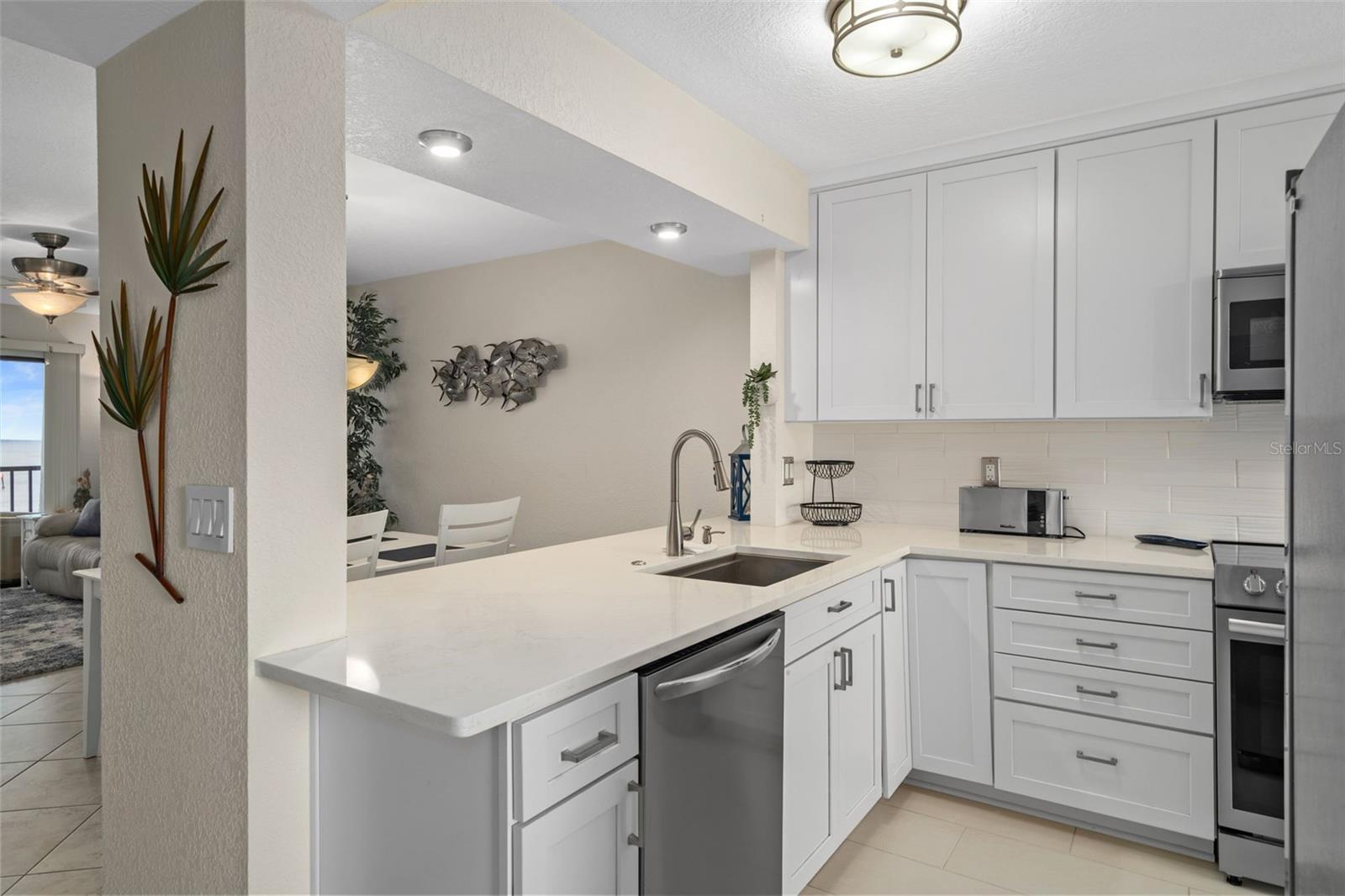 4620 BAY BLVD #1142