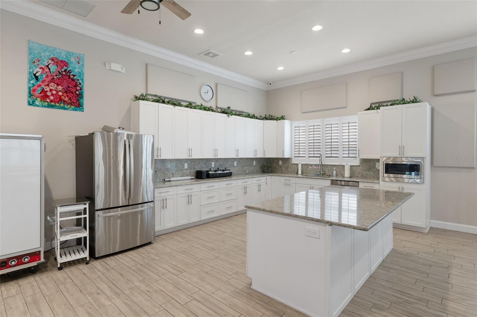 4620 BAY BLVD #1142
