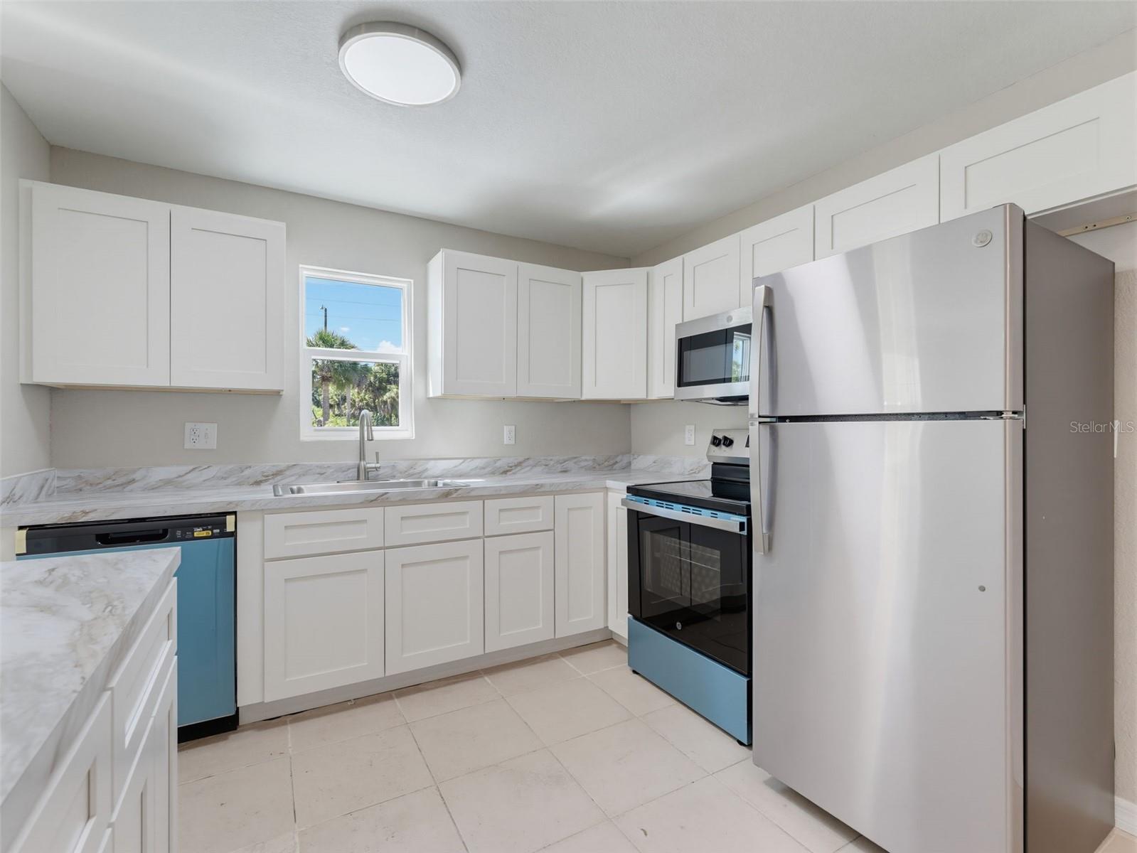 6310 PROVIDENCE CIR #4