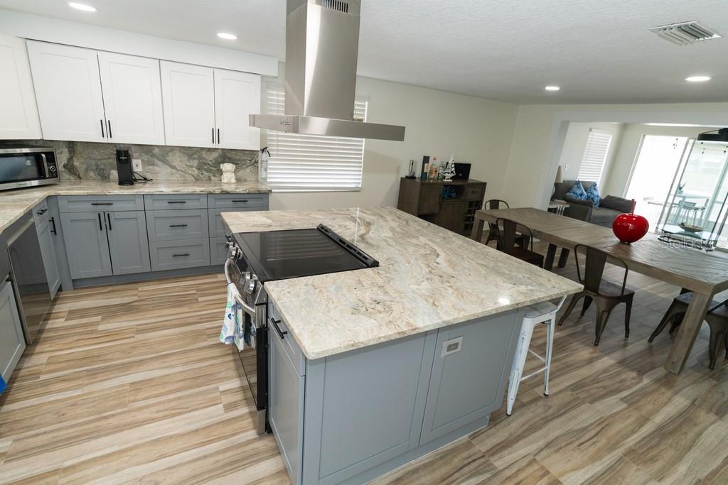 4927 BLUE HERON DR
