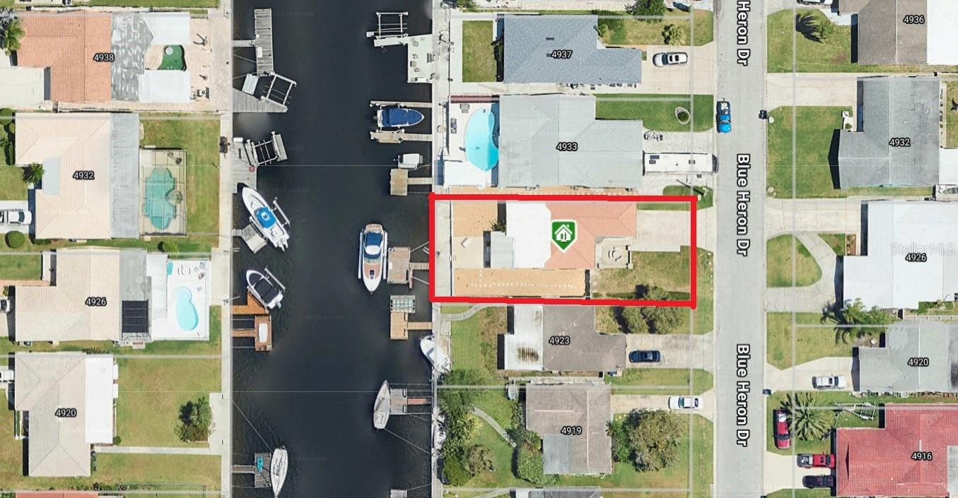 4927 BLUE HERON DR