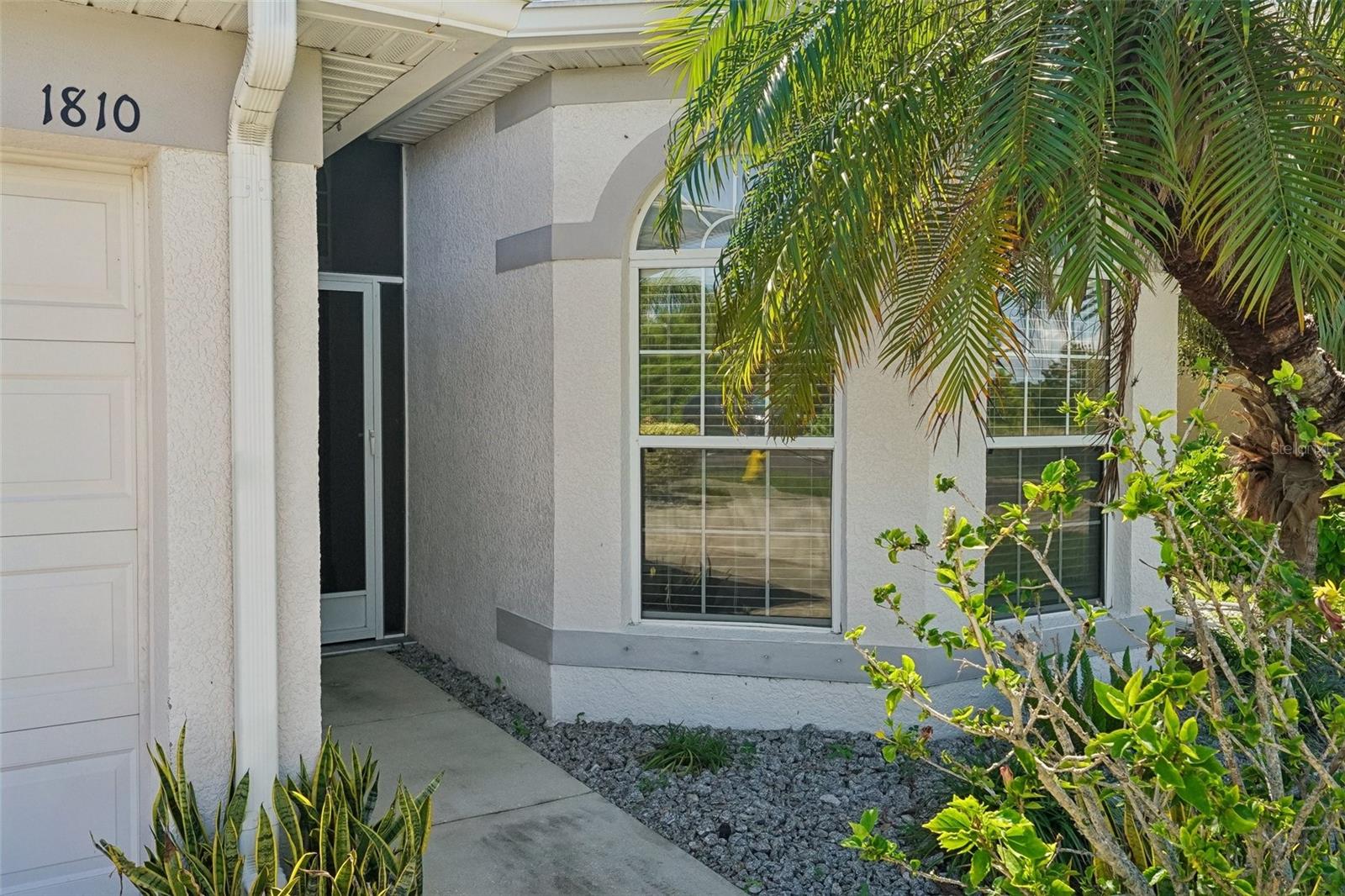 1810 MIRA LAGO CIR