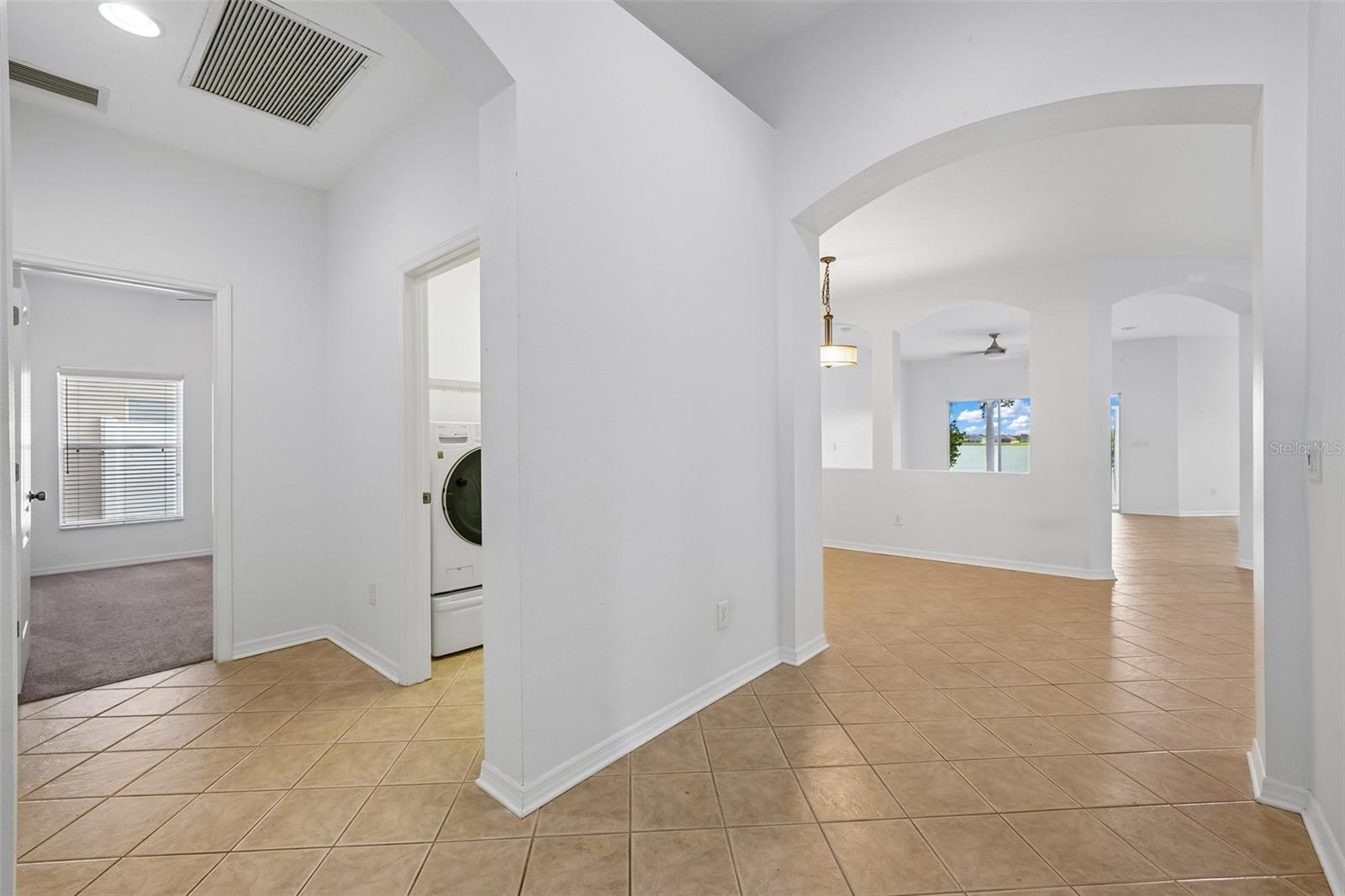 1810 MIRA LAGO CIR