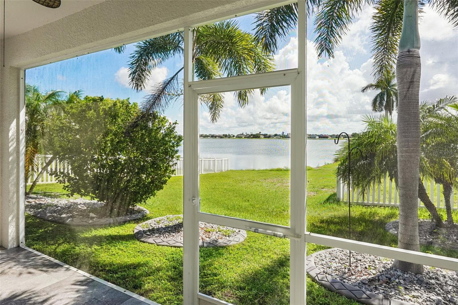1810 MIRA LAGO CIR