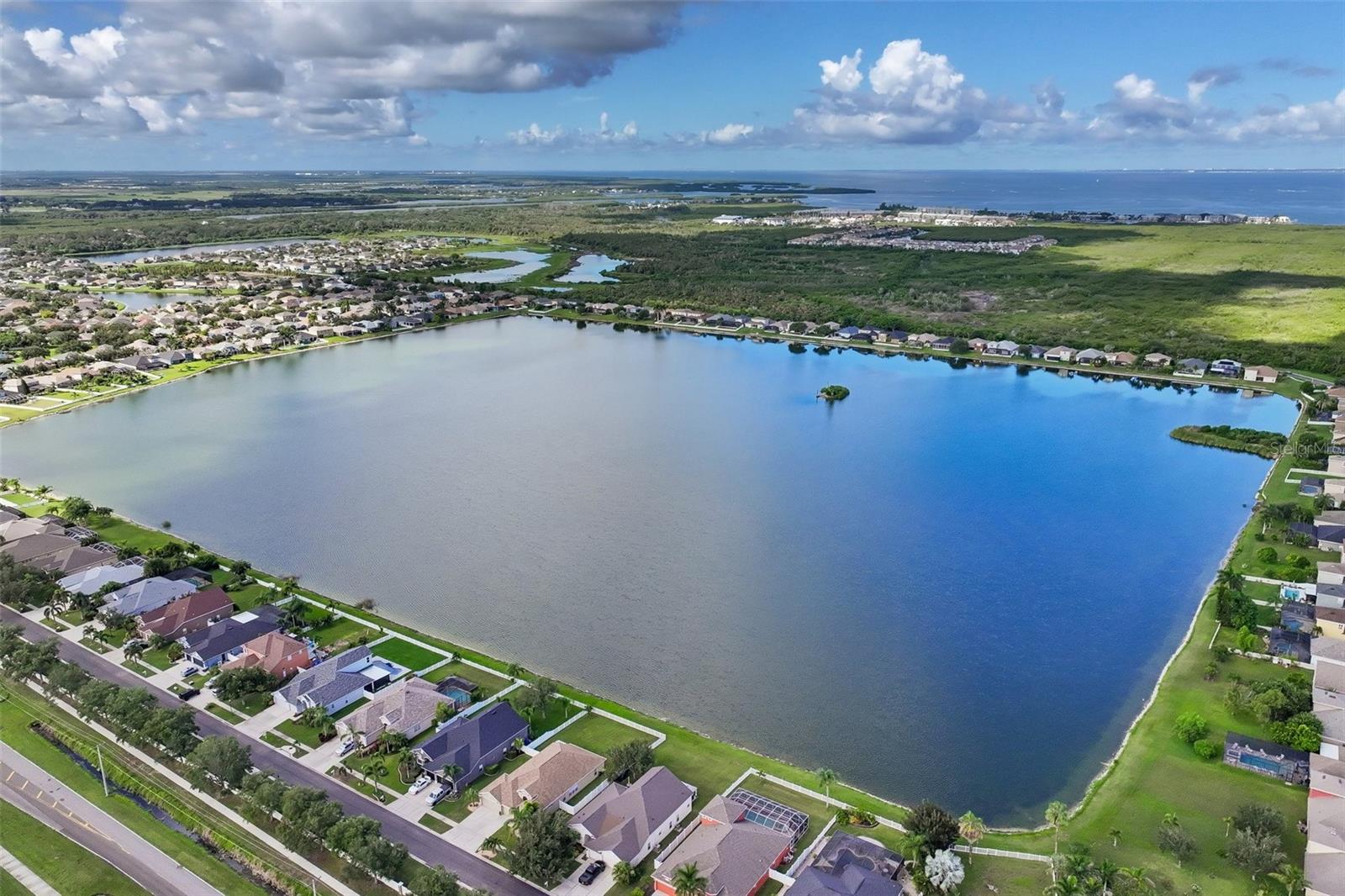 1810 MIRA LAGO CIR