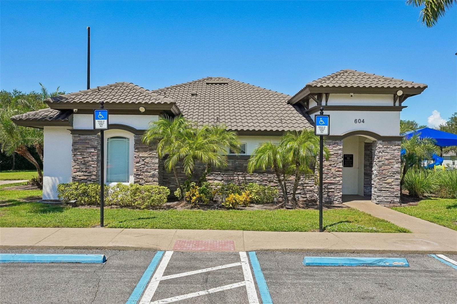 1810 MIRA LAGO CIR