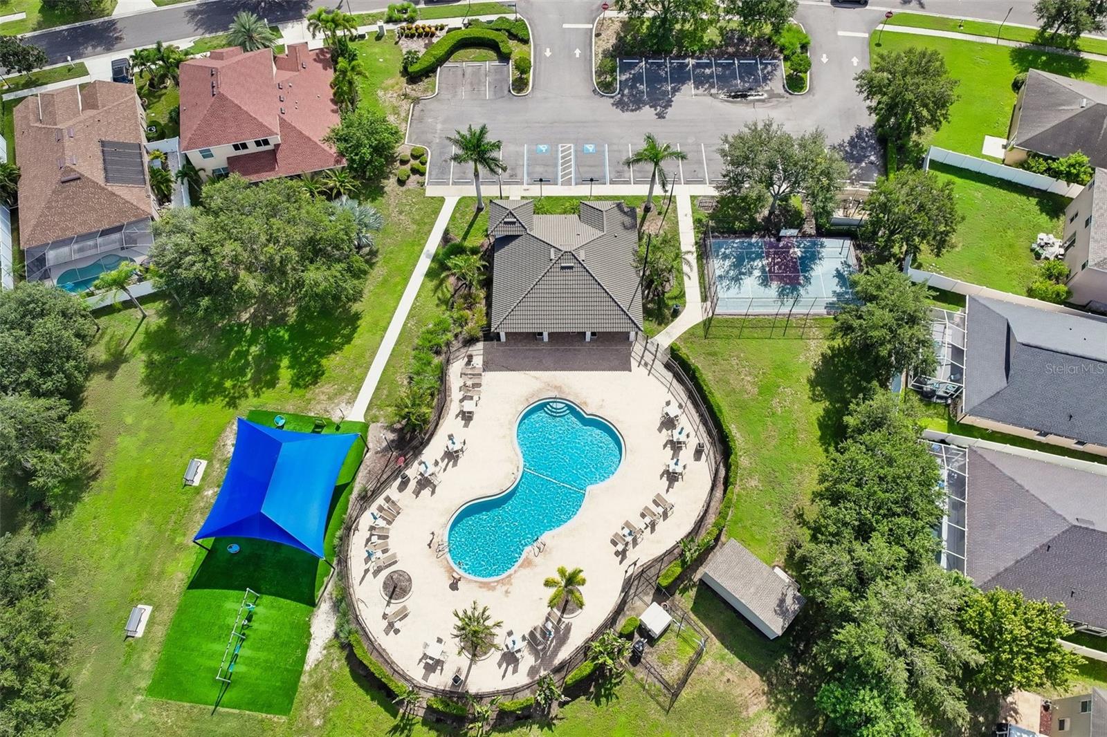 1810 MIRA LAGO CIR