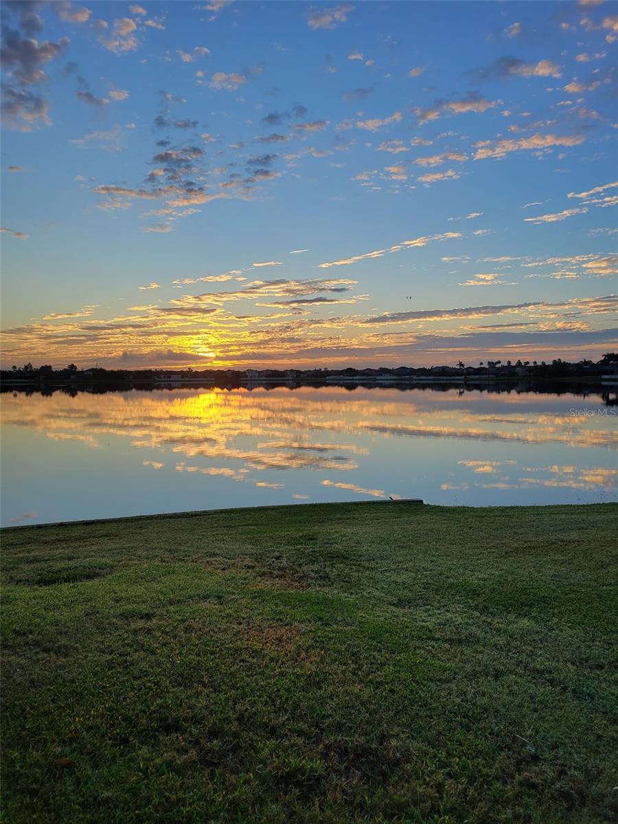 1810 MIRA LAGO CIR