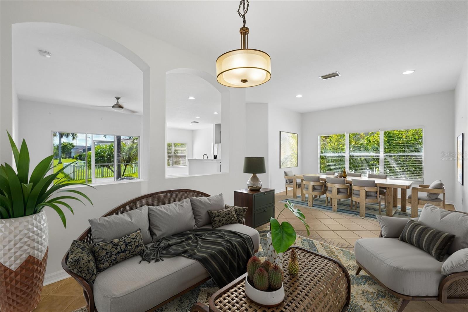 1810 MIRA LAGO CIR