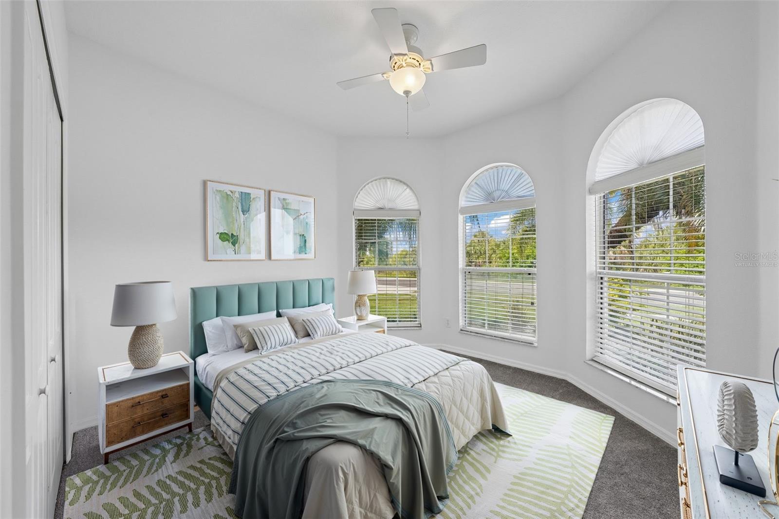 1810 MIRA LAGO CIR