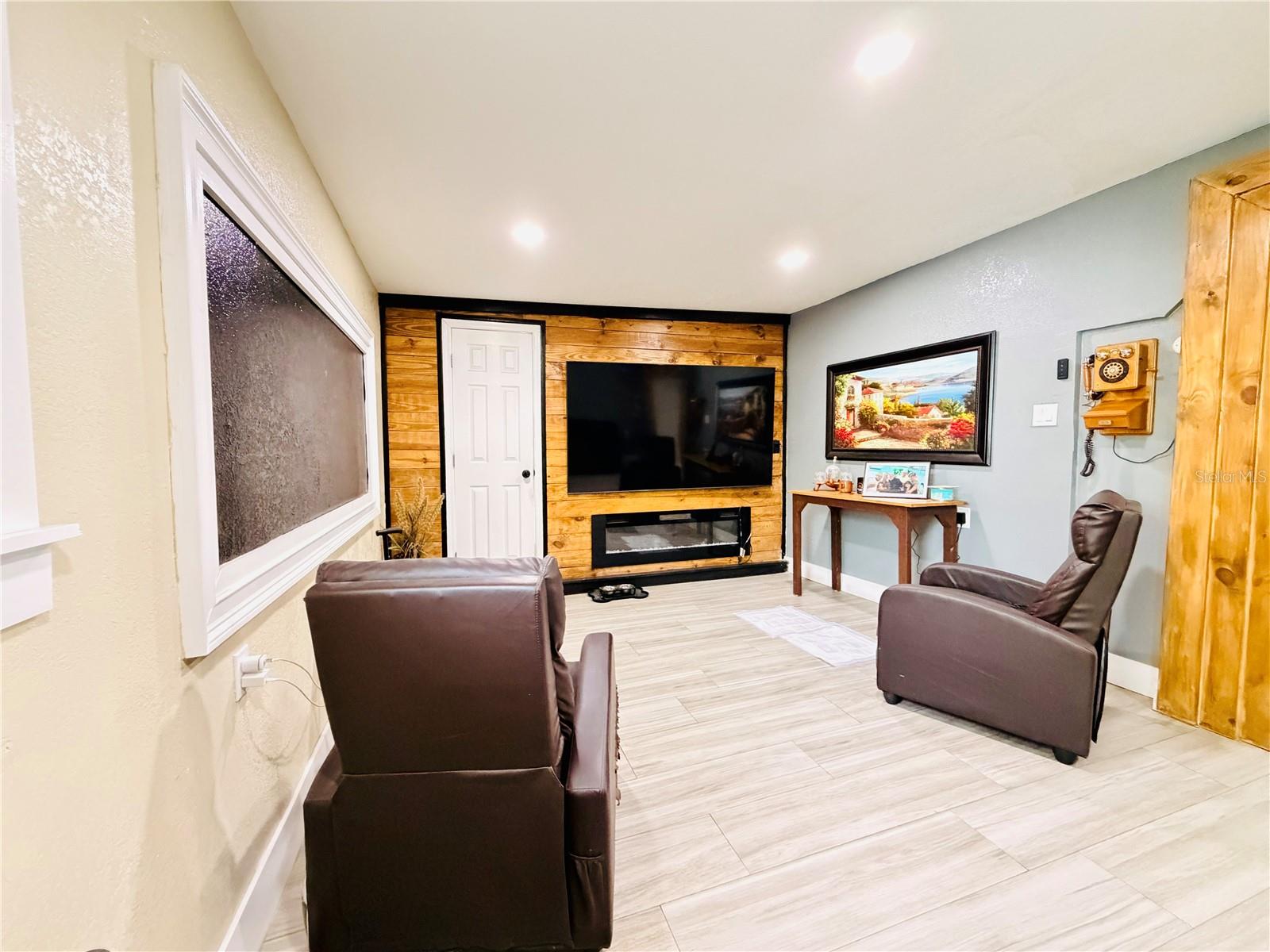 4928 ELDORADO DR