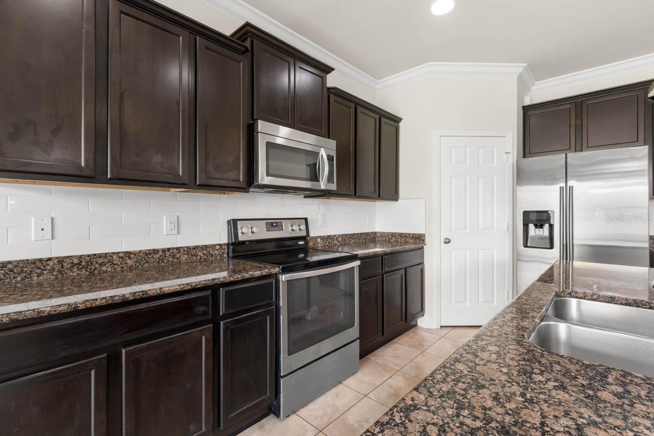 9118 MOUNTAIN MAGNOLIA DR