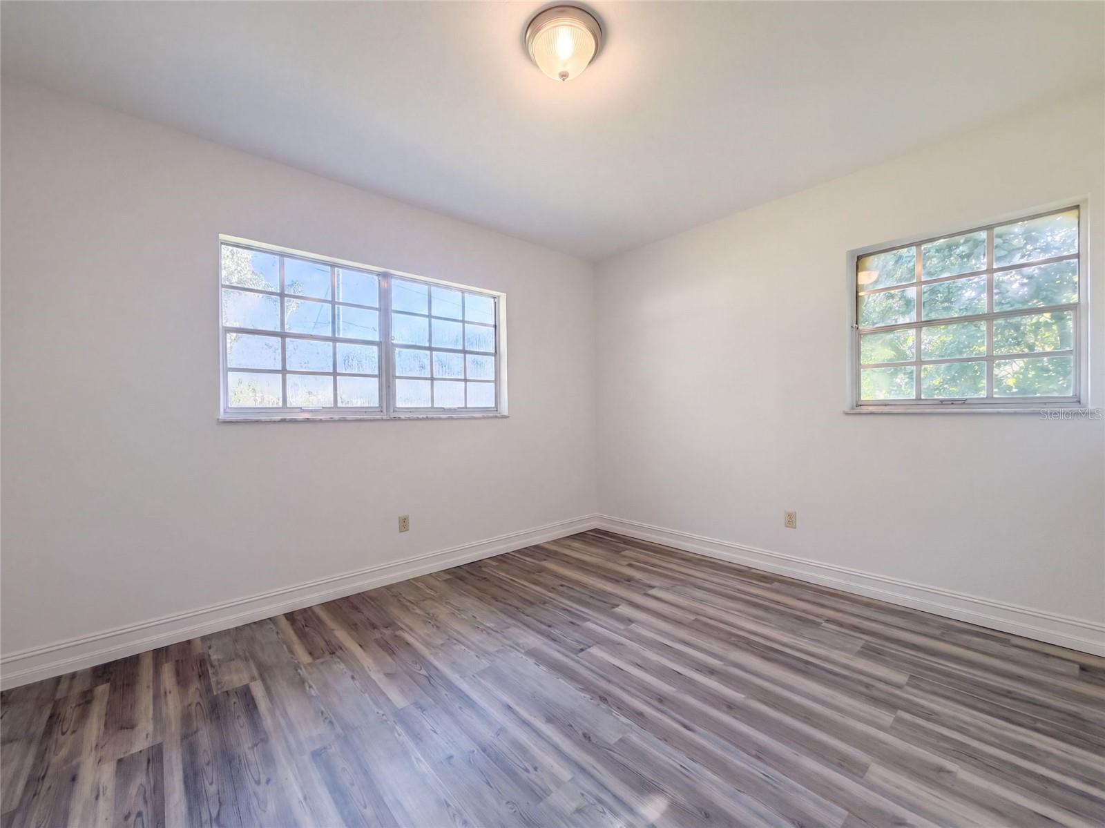 601 CAROLYN DR