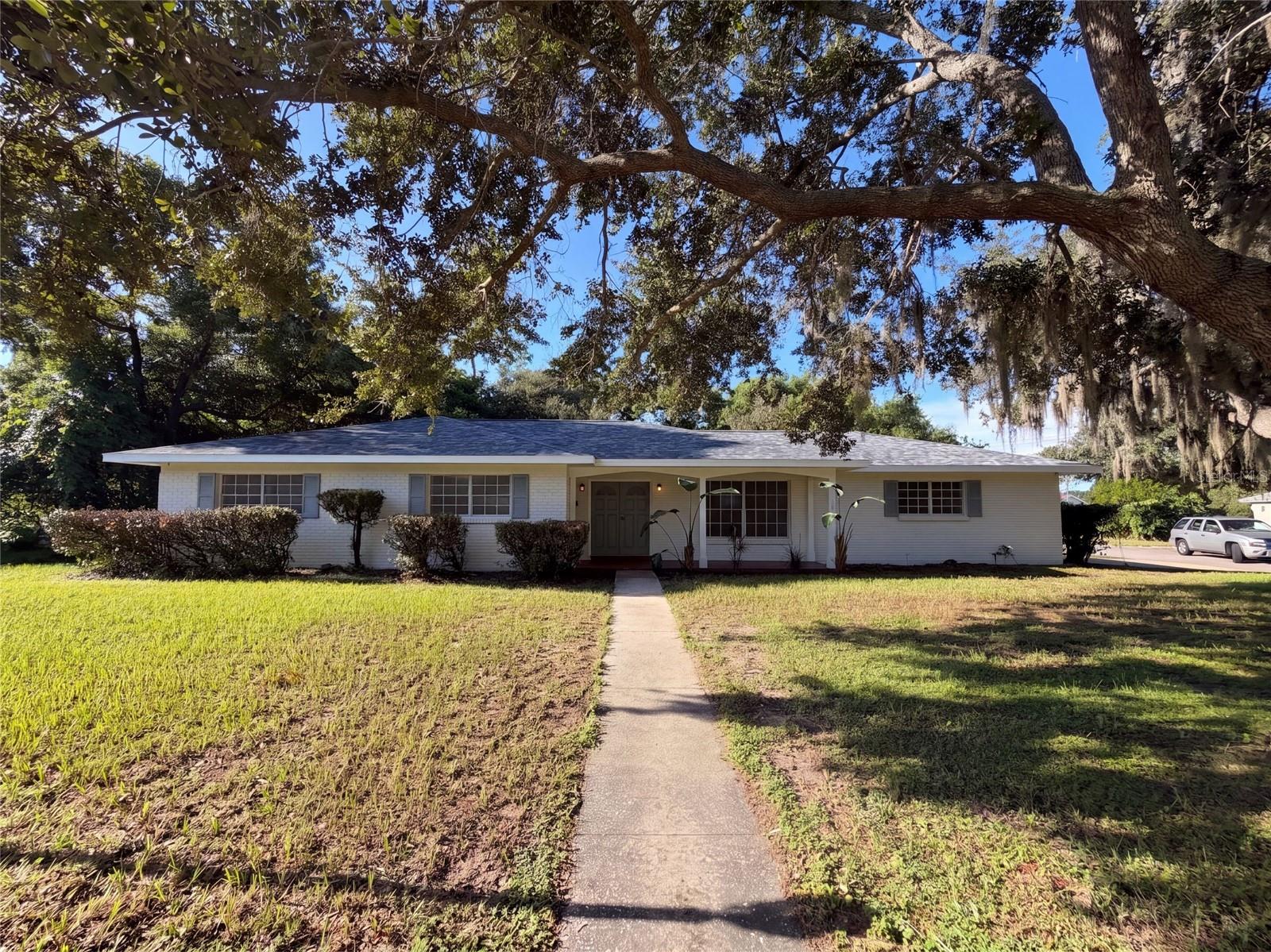 601 CAROLYN DR