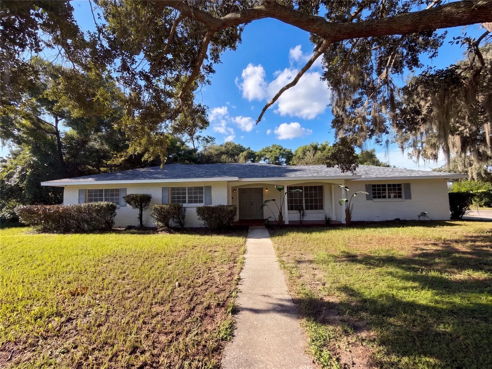 601 CAROLYN DR