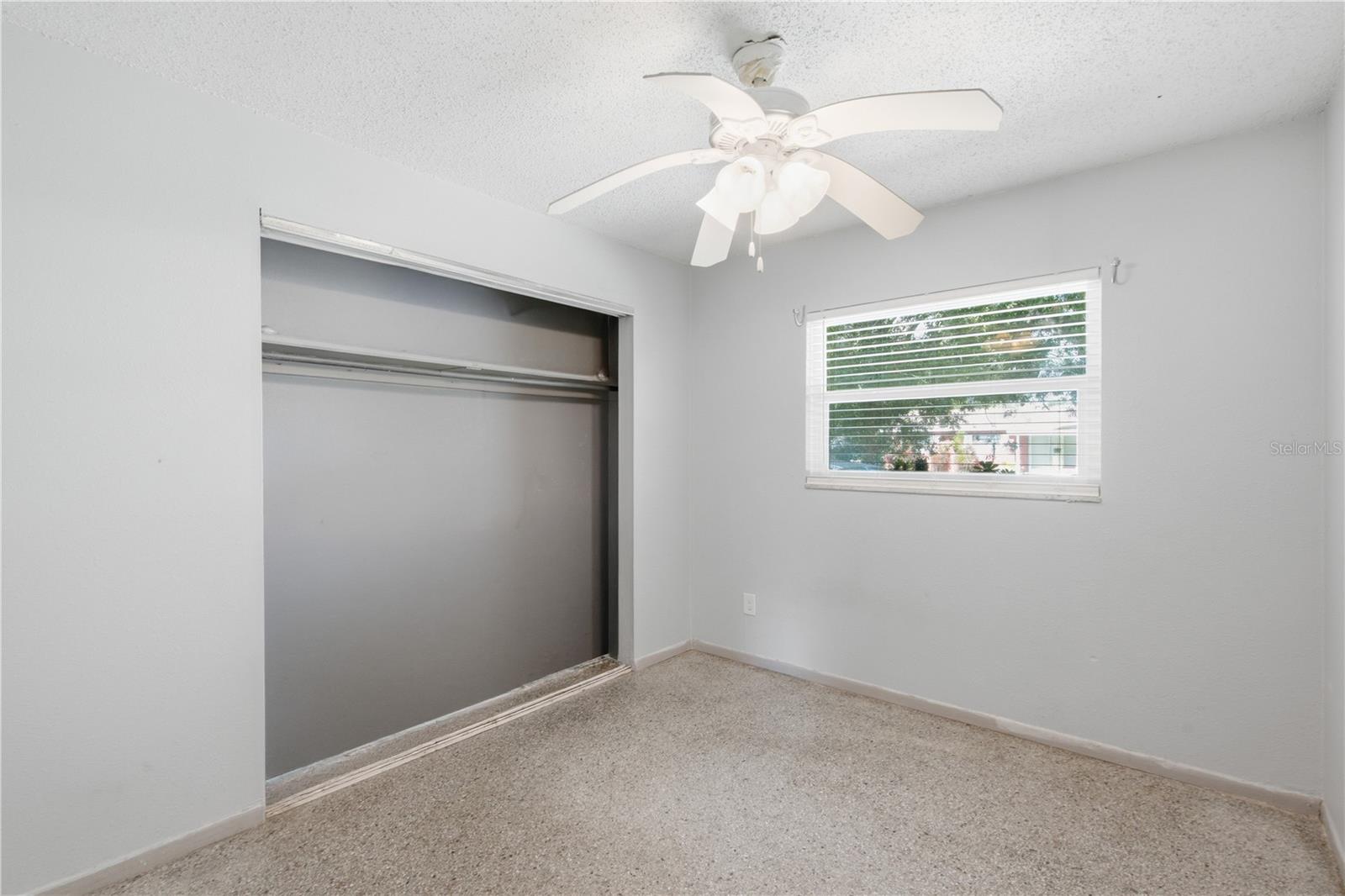 802 PAPAYA DR