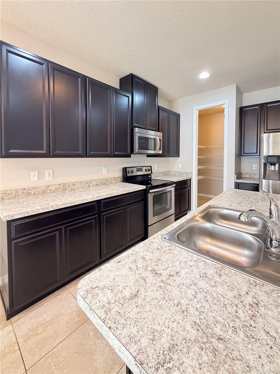 5022 SUNCATCHER DR