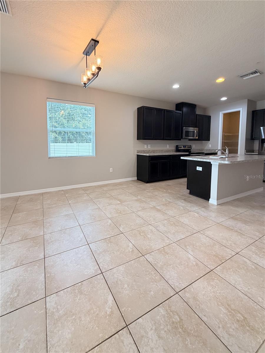 5022 SUNCATCHER DR
