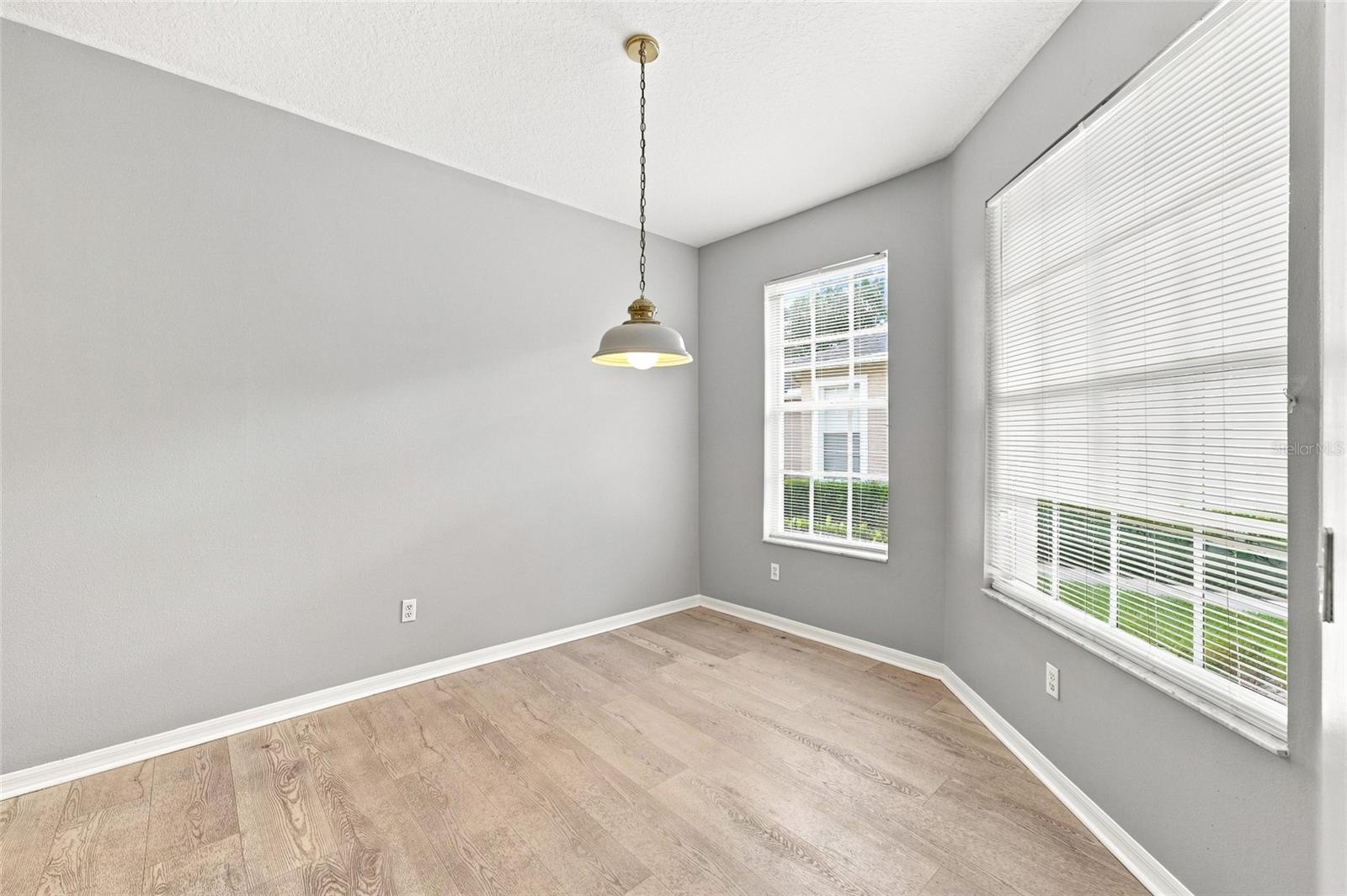 19126 WHITE WING PL