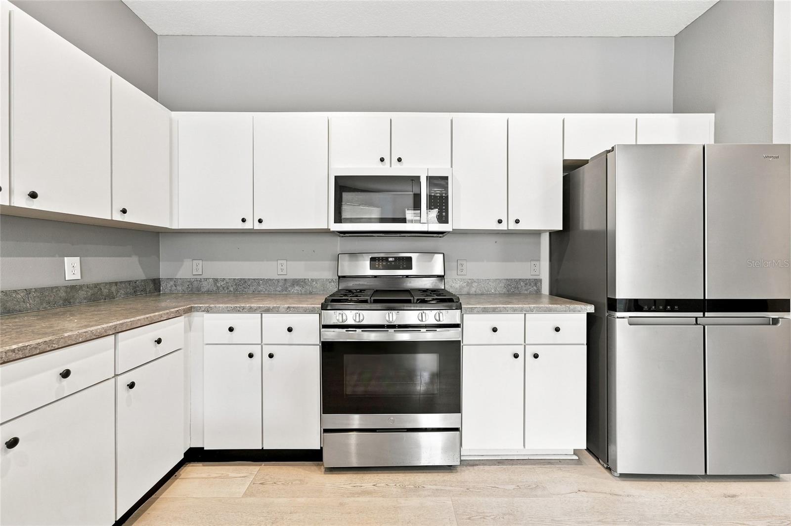 19126 WHITE WING PL